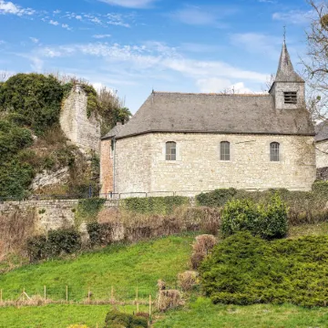 Cozy Chalet with Garden