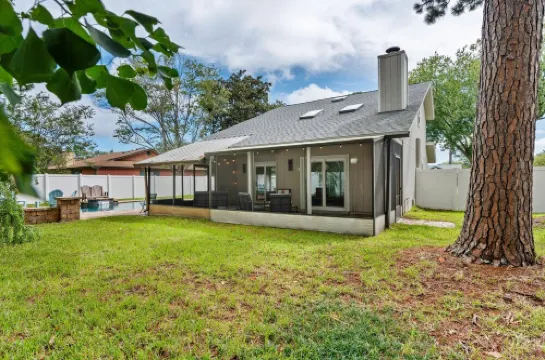 Saltwater Pool I Firepits I Large Fenced Backyard I 4 Miles to Beach