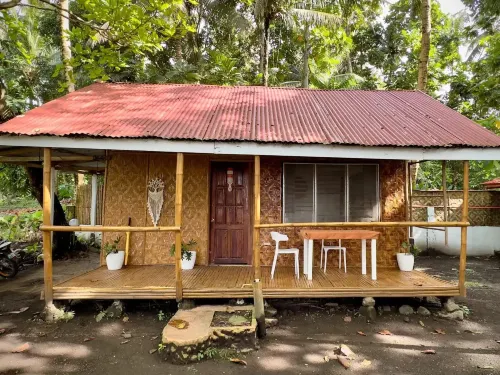 Playa Del Fuego Camiguin Beach Hostel and Resort - شاطئ