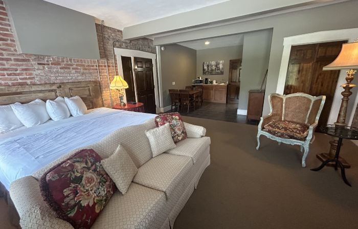William Watson Hotel