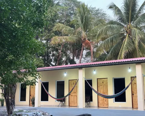 Hostal Camila’s Hotels in El Sunzal