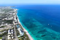 The Grove 33 in Grand Cayman