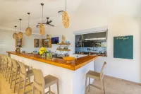 Selimiye Base - bar