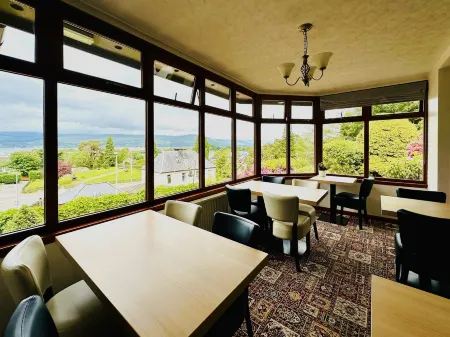 Guisachan Guest House Отели в г. Каол