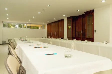 Samakwā Hotel Boutique Отели рядом с достопримечательностью «Itp»