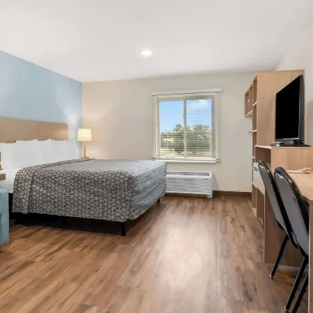 Woodspring Suites Pensacola West