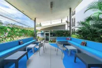 WET hotel