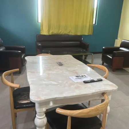 Sunset Retreat Sleeps 4 with Wi-Fi