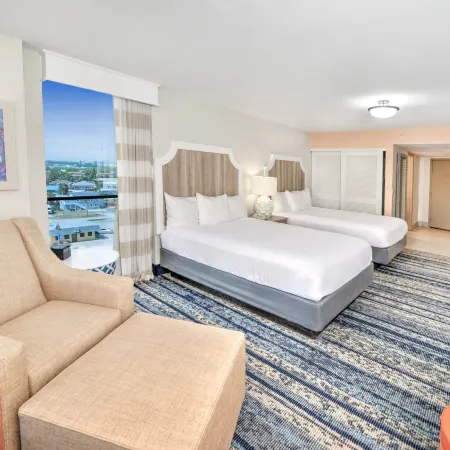 Bahama House - Daytona Beach Shores Отели рядом с достопримечательностью «Выставочный и конгресс-центр Ocean Center»
