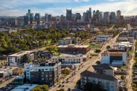 Dual Bachelor Pads w/ Rooftop Lounge & Games Sleeps 26 5 Min to Broadway