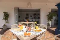 Hotel Piedra Paloma - Breakfast