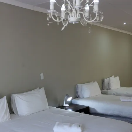 Luxury Heights Bed and Breakfast- Pool Ready for Use
