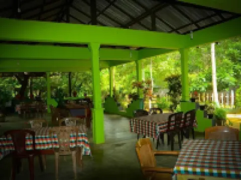Paradise Guest House Hotels in Habarana