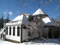 Nikko Park Lodge Mountain Side