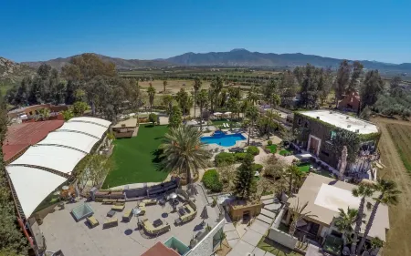 Hotel Boutique Valle de Guadalupe & Spa Отели рядом с достопримечательностью «Adobe Guadalupe Vineyards & Inn Aztec Breeding Farm»