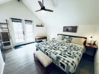 Modern Mountain Cabin with AC, Beautiful Views. 3 Min to Midtown.