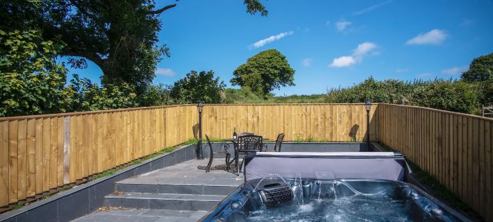 Anchor Well - 2 Bedroom - Ludchurch Hotels in Narberth
