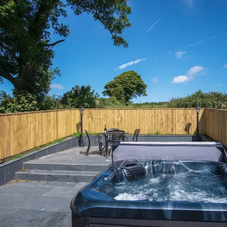 Anchor Well - 2 Bedroom - Ludchurch