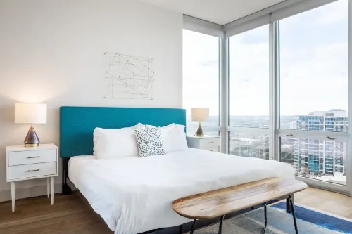 Mint House Dallas - Victory Park