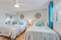 Salty Kisses 🏝 Ocean Front Condo 2 Pools, Hot Tub, Fitness and Game Room!!