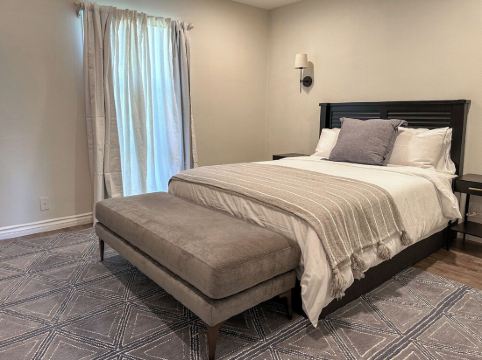 Spacious West LA Home 3BR/3Bath Parking, Backyard