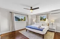 San Diego City Escape – Perfect for Families, Groups, & Business Travelers 미드시티 호텔