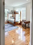 Spacious 6-bedroom house centrally located to Stowe, Smuggler's Notch & Jay Peak