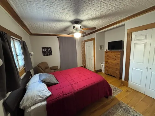 Charming Duplex by Bottleworks Mass Ave in Historic neighborhood