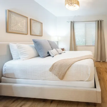 Newly Updated Luxury Condo at Naples Bay Resort - Pools, Spa, Lazy River & More!