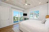 Casablanca: Brand New Luxury 5 Bedroom with private pool.