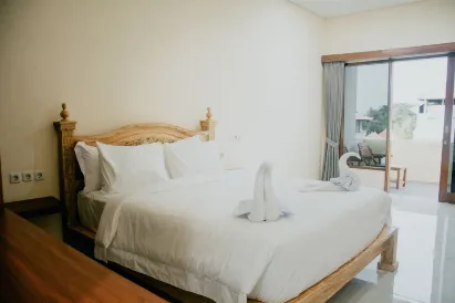 THE LAVIANA HOTEL