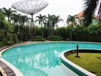 Best Deal and Homey 2Br at Taman Beverly Apartment