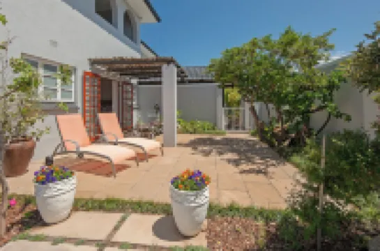 Villa Venusta Luxury Guesthouse - Solar Power