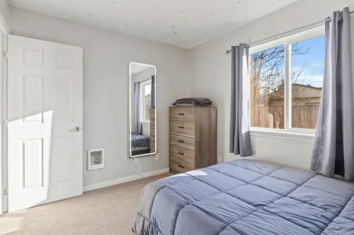 Charming 2-bedroom house with AC, WiFi in welcoming Salem