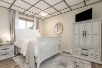 Chic 4-BDR 3 BA Home in Safe, Desired Neighborhood 5 Min from State Capitol. Hotels near Cathedral of St Joseph