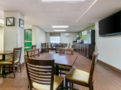Sleep Inn & Suites Near Sports World Blvd Hotels in Gatlinburg