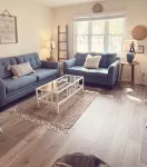 Beautiful and Spacious First Floor Sunset Beach Villa in Sea Trail! Bikes & Gear