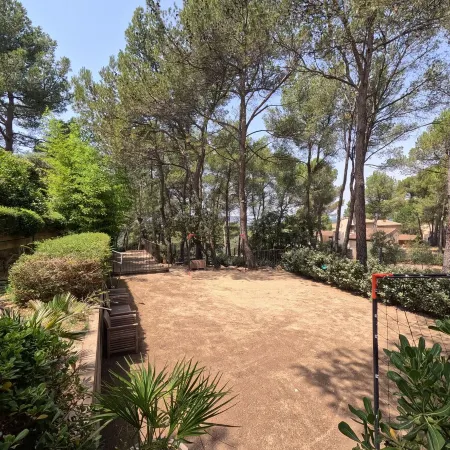 Architect's villa in Luberon pine forest 10 pers