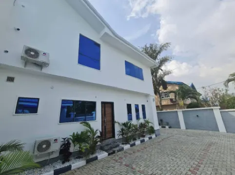 Dejays Homes and Shortlets