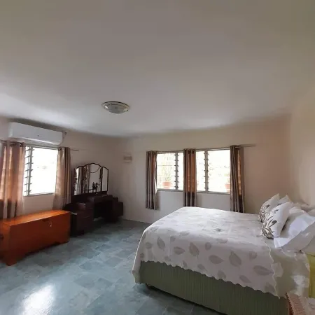 5 minutes to City Centre of Apia on Private Estate