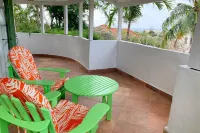 Expansive views of the south coast shopping and entertainment all within 10 min walk.