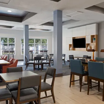 Holiday Inn Express & Suites ST. PETERSBURG NORTH (I-275) by IHG