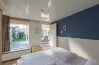 Bungalow in Sint Maartenszee Near Beach