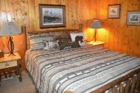 Unique Guesthouse on the Beautiful Gallatin River - Hot Tub w/ Amazing Views!