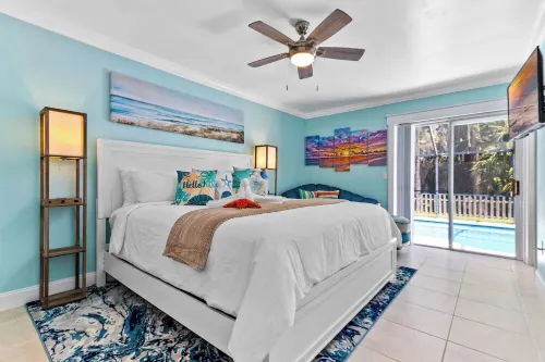 Tropical Oasis Close to Orlando Airport with FREE Heated/Chilled Pool!