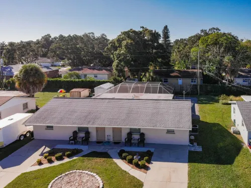 Incredible Whole Condo with Heated Pool and Jacuzzi Next to Venice Island/Beach