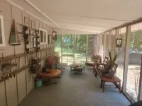 Cozy 3-bedroom cottage on the river in peaceful Free Soil!