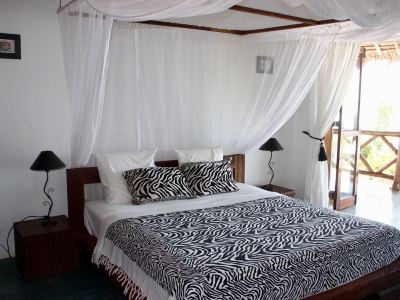 Luxurious, fully equipped and serviced villa right on the beach in Zanzibar.