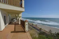 Large apartment with large terrace and wonderful sea view - 2-Star
