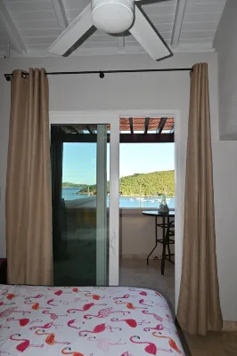 ISLAND DAZE Luxury Penthouse Beachfront 2B/2B Grande Bay Resort, Cruz Bay VIEWS! Hotels in 